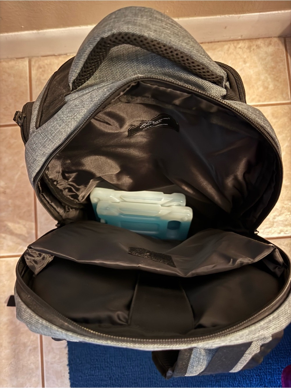 Meal Prep Backpack - gym or commute - Picture 4 of 5